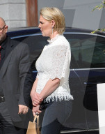 PEOPLE - Katherine Heigl in Los Feliz unterwegs