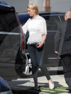 PEOPLE - Katherine Heigl in Los Feliz unterwegs
