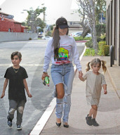 EXKLUSIV - Kourtney Kardashian soll 'Etwas' mit Justin Bieber haben