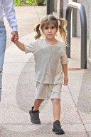 EXKLUSIV - Kourtney Kardashian soll 'Etwas' mit Justin Bieber haben