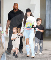 EXKLUSIV - Kourtney Kardashian soll 'Etwas' mit Justin Bieber haben