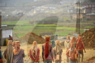 REPORTAGE - Nepal: Ziegel-Produktion in Lalitpur