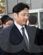 NEWS - Südkorea: Samsung-Chef Le Jae-yong verhaftet