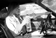 PEOPLE - CJ Franco für 138 Water in Malibu vor der Kamera