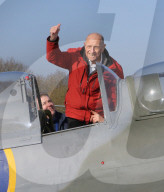 FEATURE - Biggin Hill geht zum 100.Geburtstag in die Luft