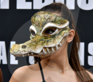 NEWS - PETA-Anhängerinnen demonstrieren an der Londoner Fashionweek
