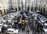 NEWS - Turin: Taxifahrer protestieren gegen Uber