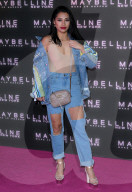 PEOPLE - Promis feiern bei 'Maybelline Bring' in London 