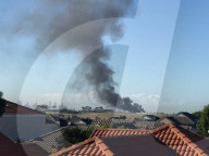 NEWS - Melbourne: Flugzeug stürzt auf Einkaufszentrum