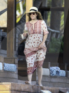 EXKLUSIV - Drew Barrymore am Beach von Tulum