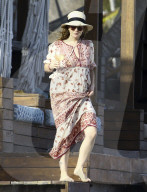 EXKLUSIV - Drew Barrymore am Beach von Tulum