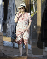 EXKLUSIV - Drew Barrymore am Beach von Tulum