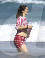 EXKLUSIV - Drew Barrymore am Beach von Tulum