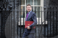 NEWS - London: Abgeordnete auf dem Weg zur Kabinett-Sitzung