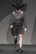 PEOPLE - Madrid Fashion Week: Paralympic-Sportler Alberto Avila auf dem Laufsteg