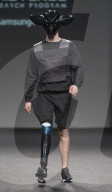 PEOPLE - Madrid Fashion Week: Paralympic-Sportler Alberto Avila auf dem Laufsteg