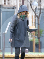 PEOPLE - Julia Roberts stapft mit den Kids durch den Regen von Los Angeles