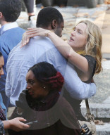 PEOPLE - Kate Winslet und Idris Elba knutschen auf dem Filmset