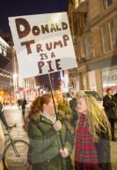NEWS - London: Demonstrationen gegen Trump Besuch