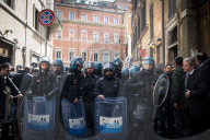 NEWS - Italien: Taxifahrer streiken - Gewaltsame Proteste in Rom