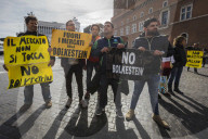 NEWS - Italien: Taxifahrer streiken - Gewaltsame Proteste in Rom