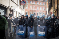 NEWS - Italien: Taxifahrer streiken - Gewaltsame Proteste in Rom