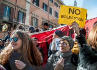 NEWS - Italien: Taxifahrer streiken - Gewaltsame Proteste in Rom