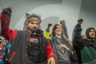 NEWS - Dakota Pipeline: Polizei räumt 'Standing Rock' Protestcamp