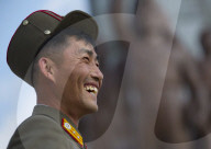 REPORTAGE - Lächelnde Menschen in Nordkorea