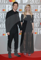 PEOPLE - Brit Award 2017: Promis auf dem Roten Teppich