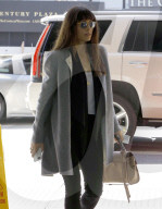 PEOPLE - Jessica Biel in Century City unterwegs
