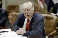 NEWS - USA: Trump bei der Beratung über den Haushalt