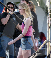 EXKLUSIV - Elle Fanning bei Dreharbeiten zu 'Galveston'  Elle Fanning in Georgia