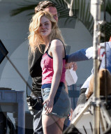 EXKLUSIV - Elle Fanning bei Dreharbeiten zu 'Galveston'  Elle Fanning in Georgia