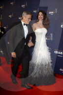 PEOPLE - George und Amal Clooney an der César Verleihung in Paris