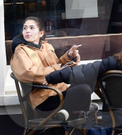 EXKLUSIV - Rocco Ritchie chillts mit seinr Kim in London