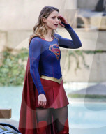 PEOPLE - Melissa Benoist speilt "Supergirl" in Vancouver