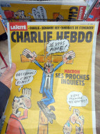 NEWS - Wahlen Frankreich: Emmanuel Macron auf dem Cover von Charlie Hebdo