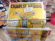 NEWS - Wahlen Frankreich: Emmanuel Macron auf dem Cover von Charlie Hebdo
