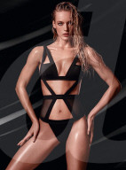 PEOPLE -  Hannah Ferguson wirbt für Lexus