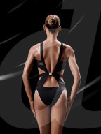 PEOPLE -  Hannah Ferguson wirbt für Lexus