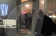 PEOPLE - Kim Kardashian verlässt Beauty-Salon in Los Angeles