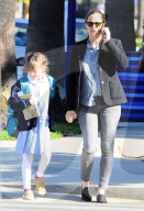 PEOPLE - Jennifer Garner bringt den Nachwuchs zur Schule