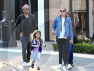 PEOPLE - Gal Gadot bummelt mit ihrer Familie in Hollywood