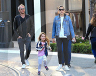 PEOPLE - Gal Gadot bummelt mit ihrer Familie in Hollywood