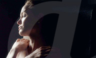PEOPLE - Angelina Jolie für Guerlain "Notes of a woman"