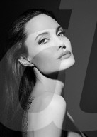 PEOPLE - Angelina Jolie für Guerlain "Notes of a woman"