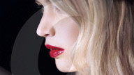 PEOPLE - Knallig und rot: Jennifer Lawrence für Dior-Lippenstift