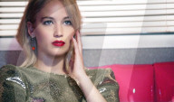 PEOPLE - Knallig und rot: Jennifer Lawrence für Dior-Lippenstift