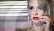 PEOPLE - Knallig und rot: Jennifer Lawrence für Dior-Lippenstift
